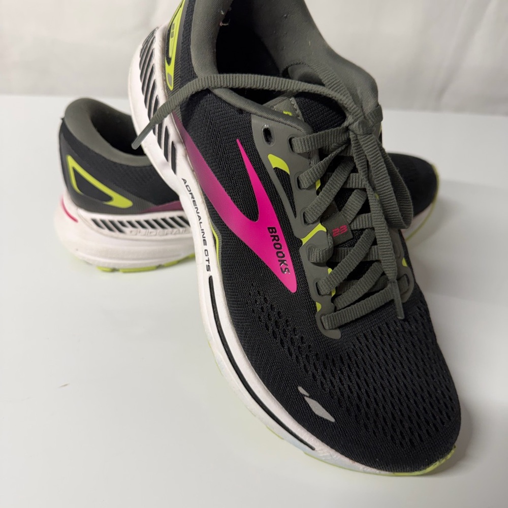 Brooks Women's Adrenaline GTS 23 Athletic Shoes- Black, Pink, and Yellow 8D wide